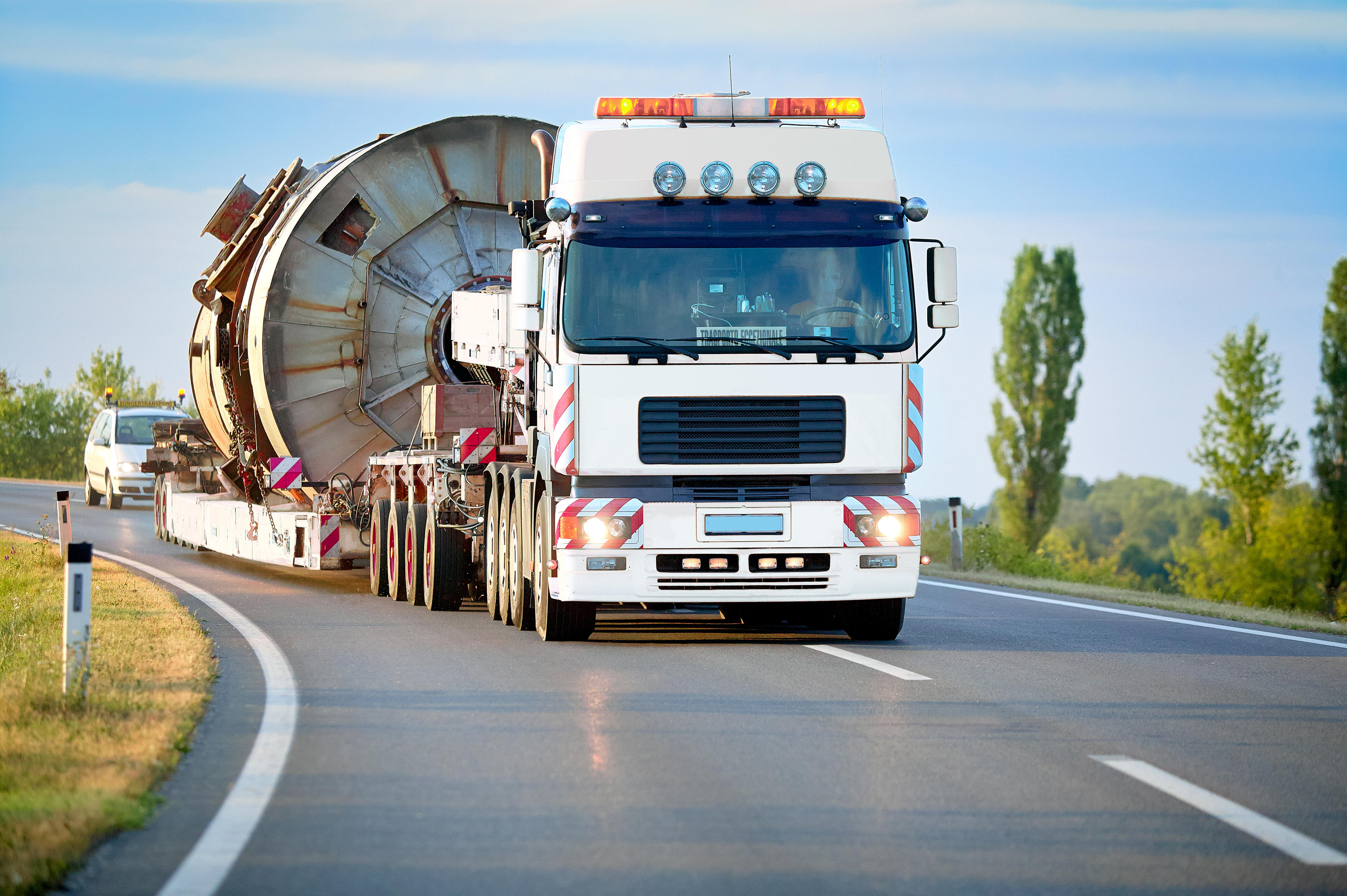 Co to jest transport ponadgabarytowy i gdzie szukać ładunków